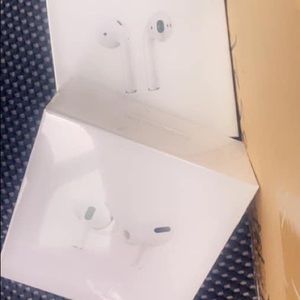 Apple AirPods